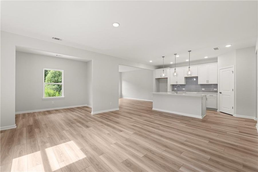 Spacious, unfurnished interior of a new home in Cedar Farms, Winder (Image 25).