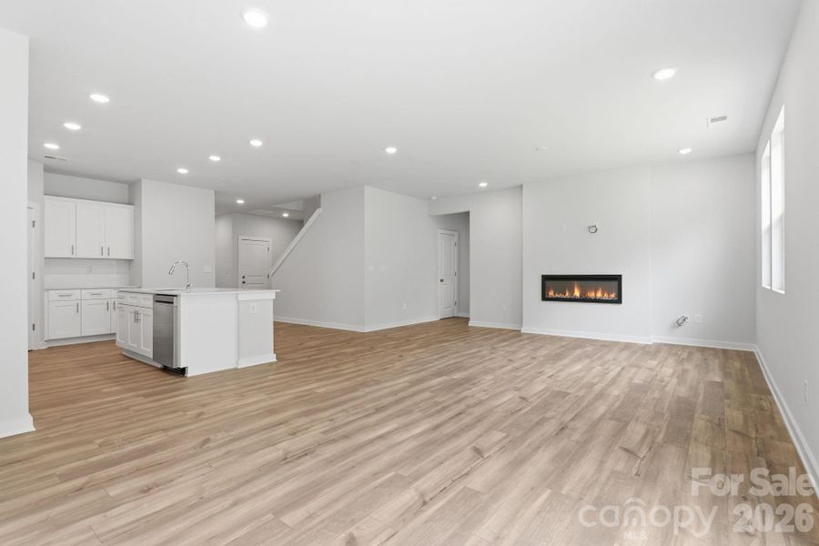 Spacious, unfurnished interior of a new home in Carpenter Farms, Lincolnton (Image 23).