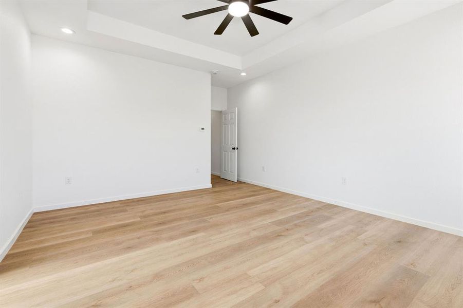 Spacious, unfurnished interior of a new home in , Hawley (Image 34).
