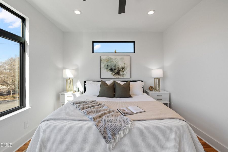 51-813 N Roxboro_6869 51-813 N Roxboro_6869