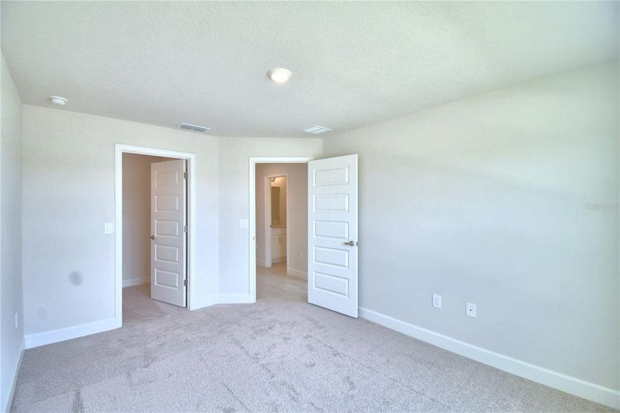Spacious, unfurnished interior of a new home in Lake Juliana Estates, Auburndale (Image 61).