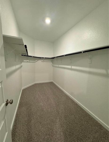 Spacious, unfurnished interior of a new home in Wall Street Village, Richmond (Image 13).