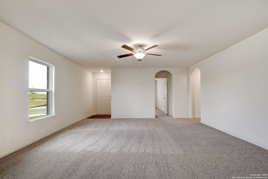 Spacious, unfurnished interior of a new home in Preserve at Medina, Von Ormy (Image 7). Spacious, unfurnished interior of a new home in Preserve at Medina, Von Ormy (Image 7).