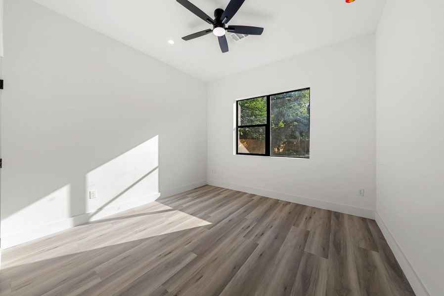 Spacious, unfurnished interior of a new home in , Cedar Park (Image 32).