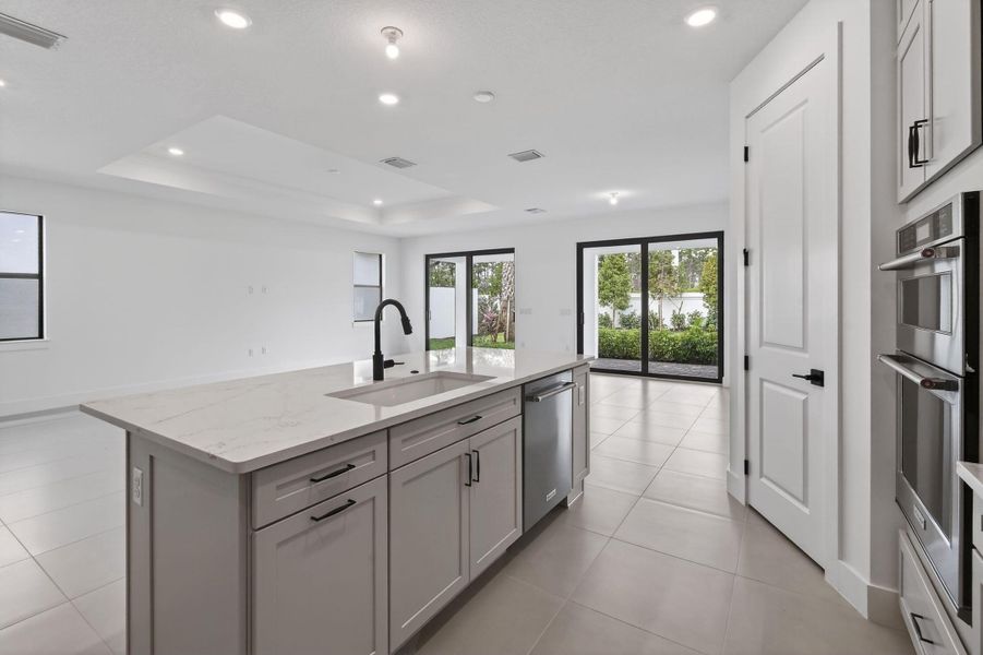 Lot68–13814DalradaAve(16)