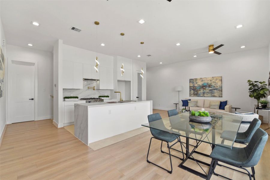 Furnished interior view inside a new home in , Houston (Image 44). Furnished interior view inside a new home in , Houston (Image 44).