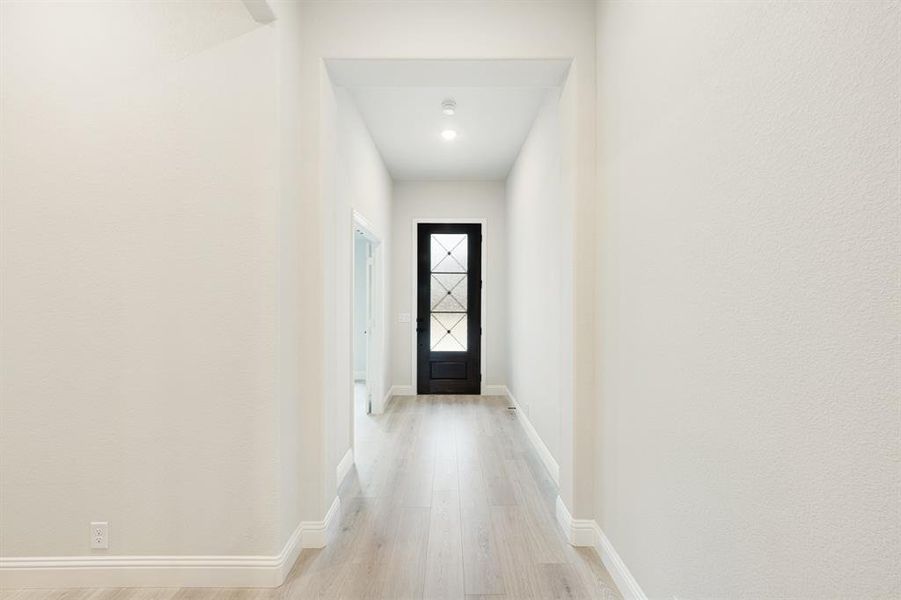 Spacious, unfurnished interior of a new home in Star Ranch, Godley (Image 18).