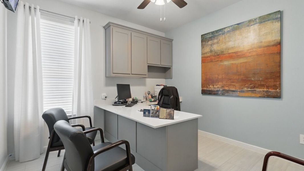 Furnished interior view inside a new home in Vista Park, Decatur (Image 33).