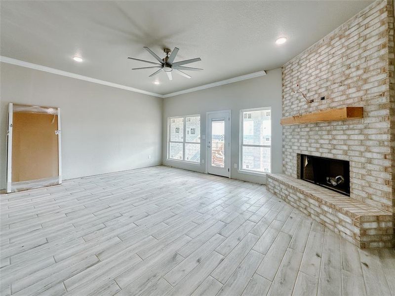 Spacious, unfurnished interior of a new home in , Hewitt (Image 14).