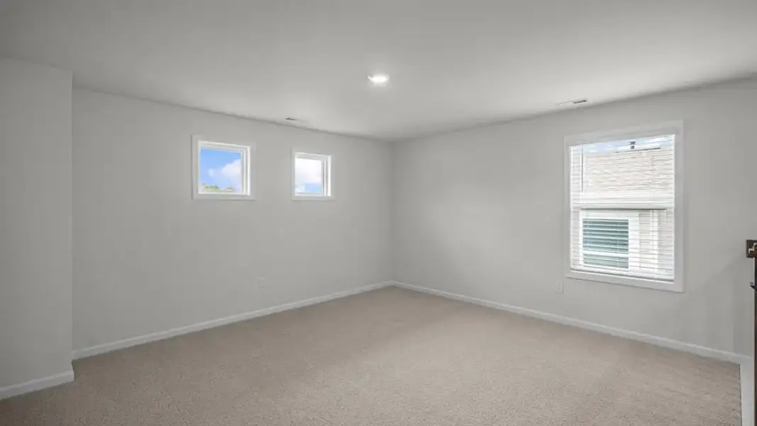 Spacious, unfurnished interior of a new home in Horton Park, Apex (Image 19).