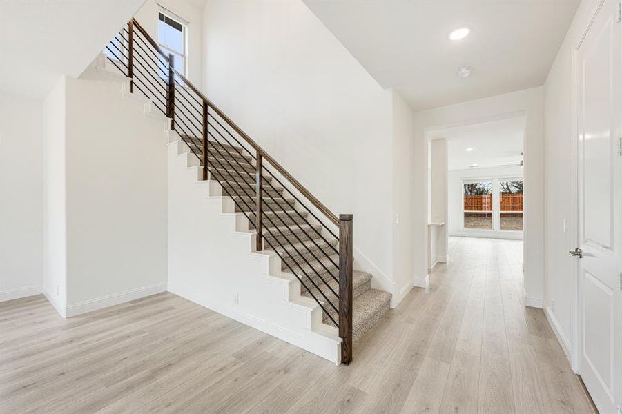 Spacious, unfurnished interior of a new home in Ridgepoint, Midlothian (Image 38).