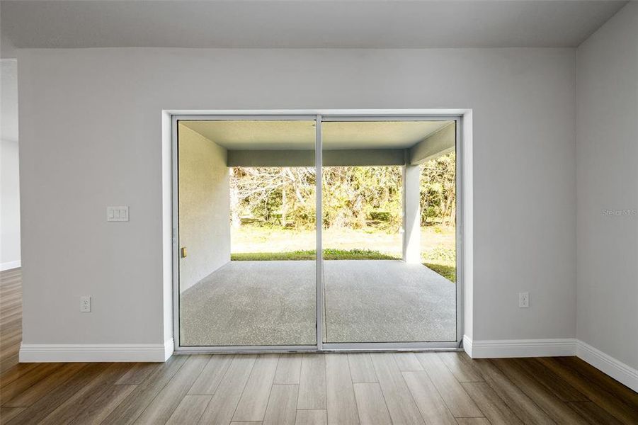 Spacious, unfurnished interior of a new home in , Ocala (Image 17).