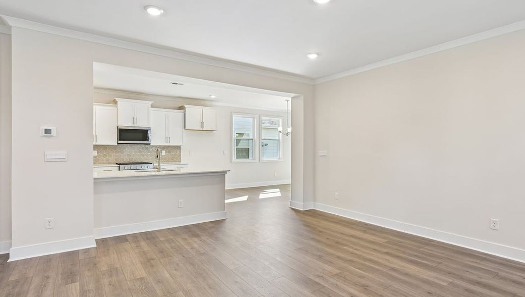 Spacious, unfurnished interior of a new home in Oak Grove Hill, Huntersville (Image 18).