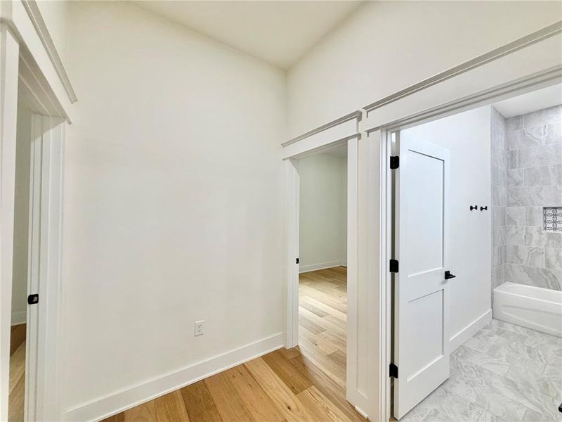 Spacious, unfurnished interior of a new home in , Gainesville (Image 46).