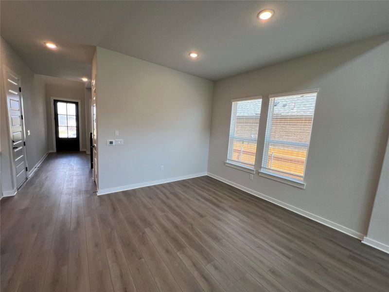 Spacious, unfurnished interior of a new home in Cascades at Onion Creek, Austin (Image 28).