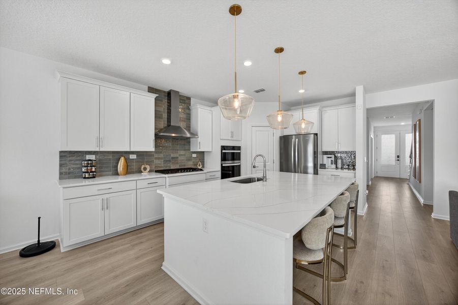 Furnished interior view inside a new home in , Middleburg (Image 41).