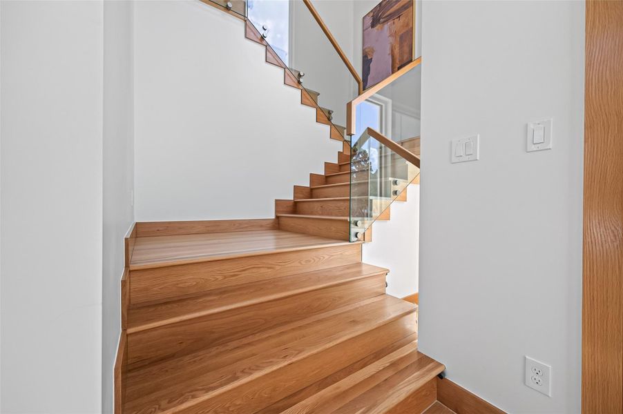 Spacious, unfurnished interior of a new home in , Montgomery (Image 23).