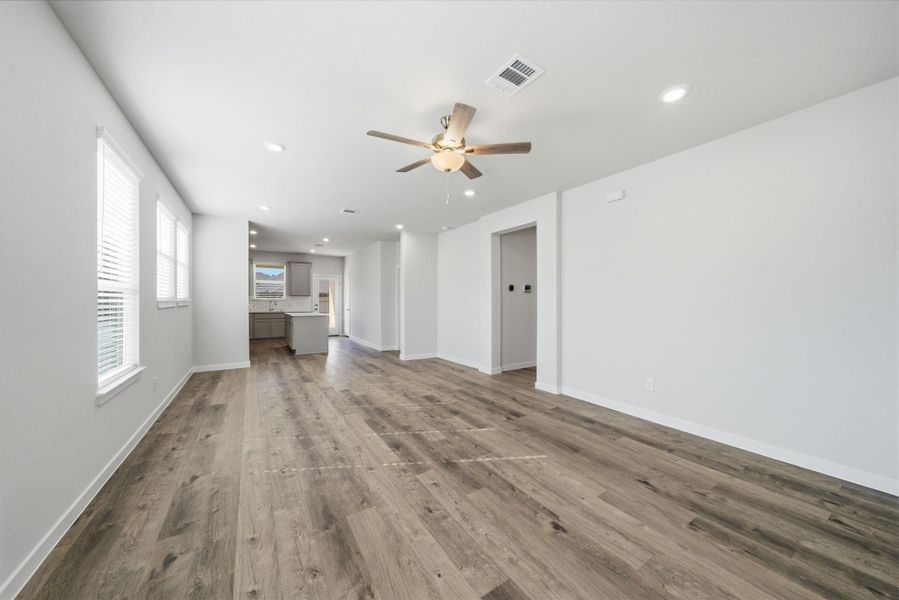 Spacious, unfurnished interior of a new home in Audubon, Magnolia (Image 32).