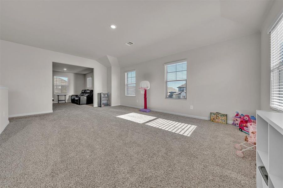 Spacious, unfurnished interior of a new home in Briarwood Hills - Highland Series, Forney (Image 22). Spacious, unfurnished interior of a new home in Briarwood Hills - Highland Series, Forney (Image 22).