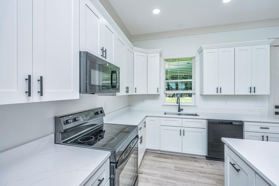 Furnished interior view inside a new home in , Hanahan (Image 6).