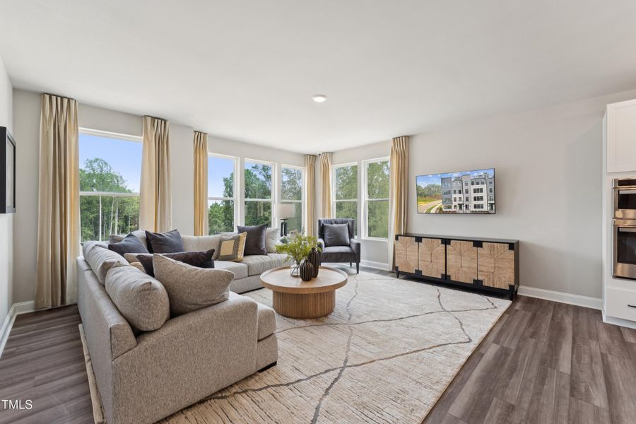 Living 1 Study Julianne