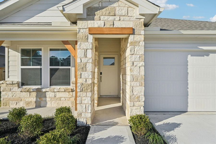 Exterior details and patio area of a home in , Conroe (Image 17).