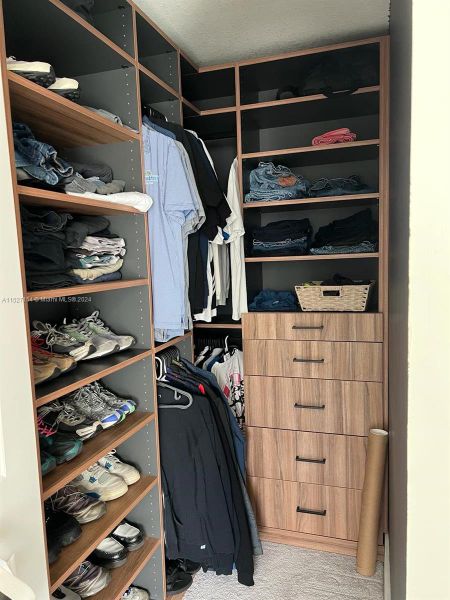 Room 2 Closet