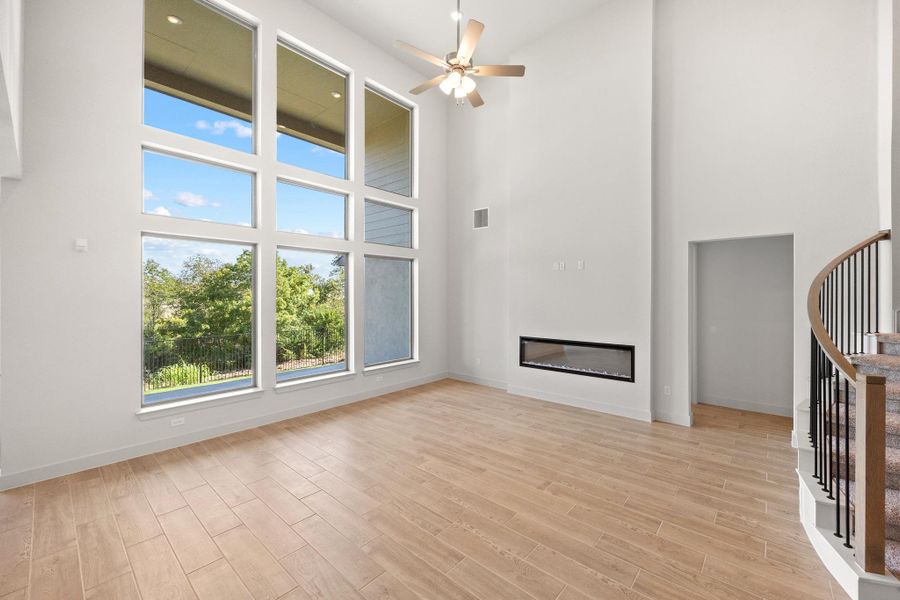 Spacious, unfurnished interior of a new home in Santa Rita Ranch, Liberty Hill (Image 18).