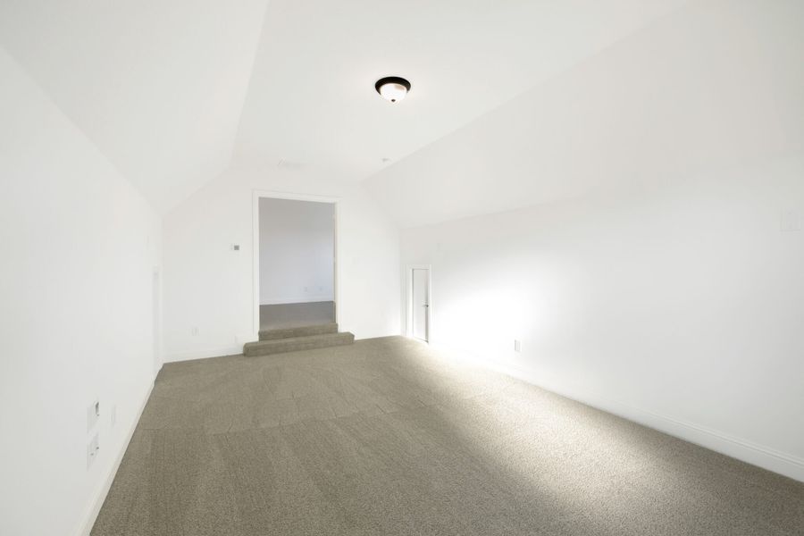 Spacious, unfurnished interior of a new home in Cambridge Crossing, Celina (Image 37).