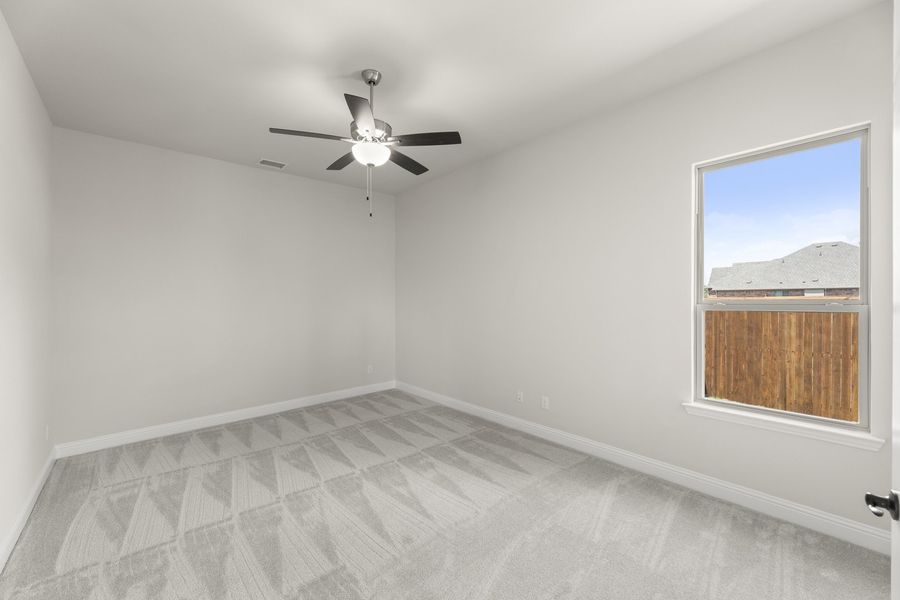 Spacious, unfurnished interior of a new home in River Ranch, Van Alstyne (Image 17).