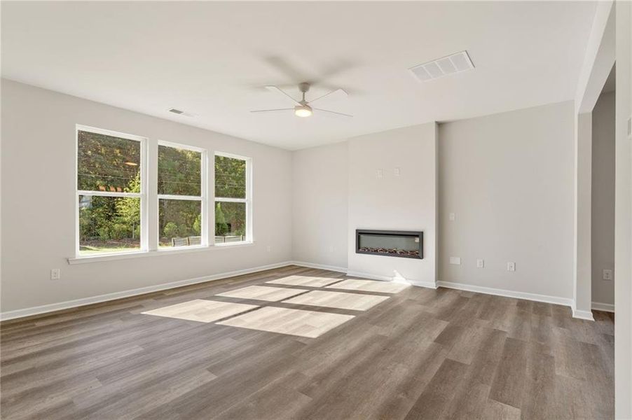 Spacious, unfurnished interior of a new home in The Brooke at Rivertown, South Fulton (Image 27).