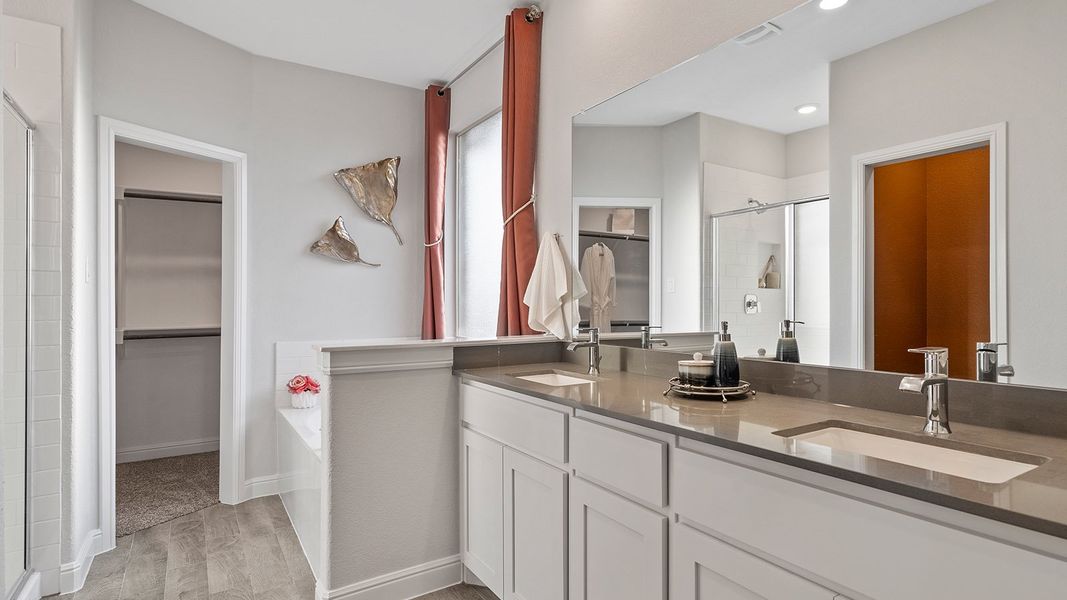 Furnished interior view inside a new home in Morningstar, Aledo (Image 33).