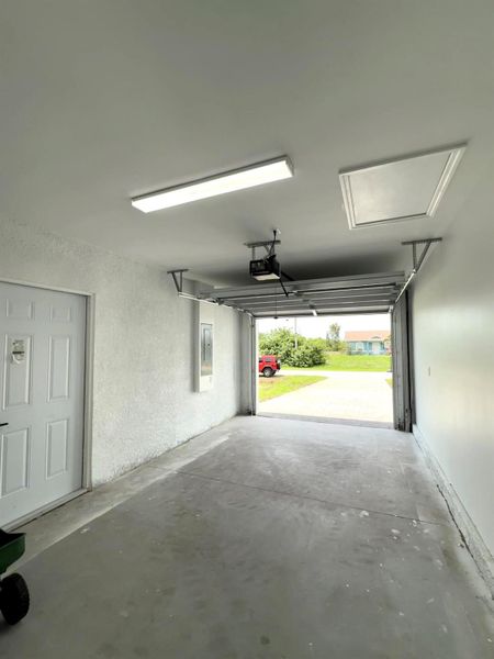 Spacious, unfurnished interior of a new home in , Lehigh Acres (Image 16).