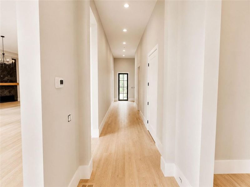 Spacious, unfurnished interior of a new home in , Alpharetta (Image 31).