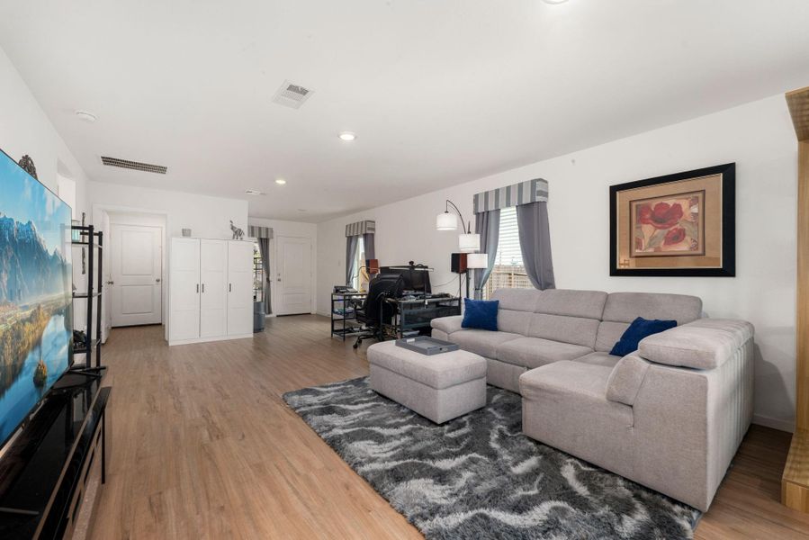 Furnished interior view inside a new home in , Splendora (Image 11).