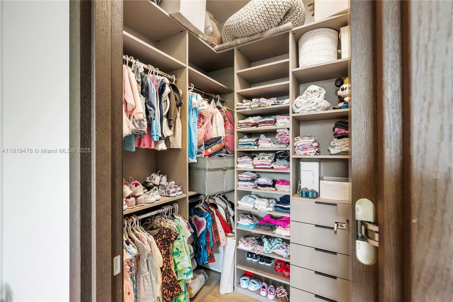 Image 47 of a home in . Image 47 of a home in .