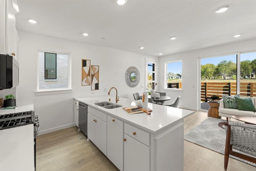 19_1833 Azalea_2283_Elm II_Kitchen (3)