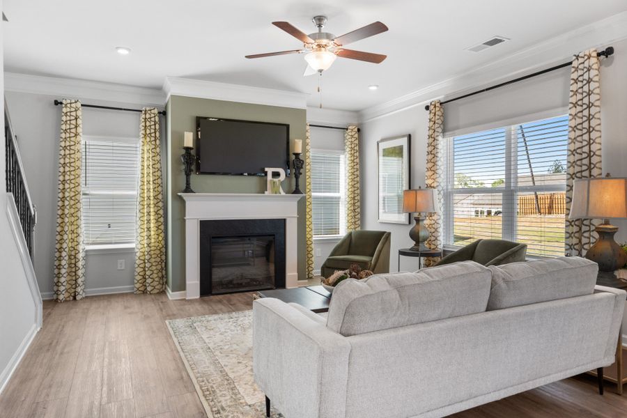 *This is a marketing photo. Colors/options may be different.*