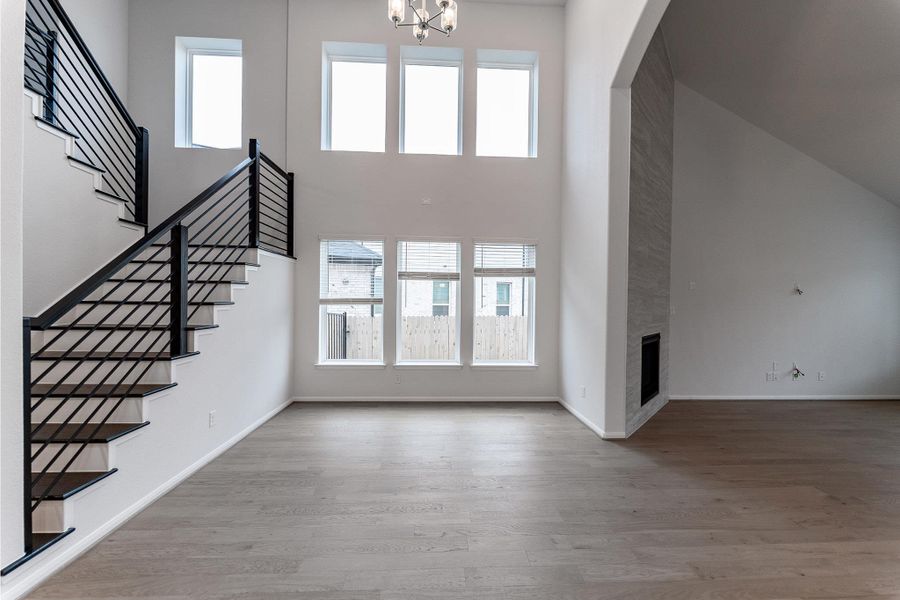 Spacious, unfurnished interior of a new home in Santa Rita Ranch, Liberty Hill (Image 20).