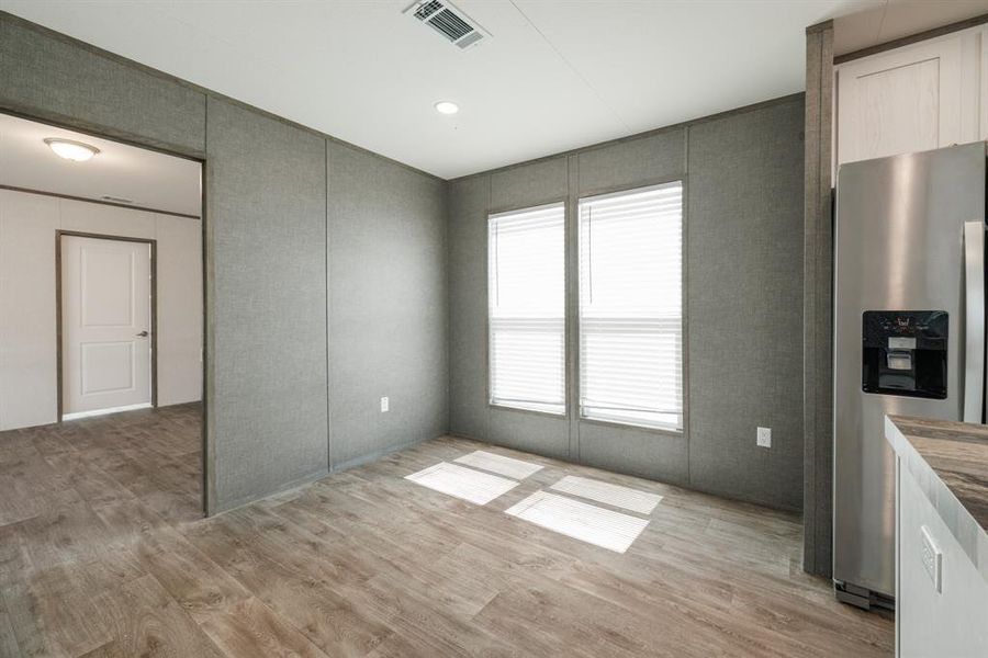 Spacious, unfurnished interior of a new home in , Hawley (Image 27).