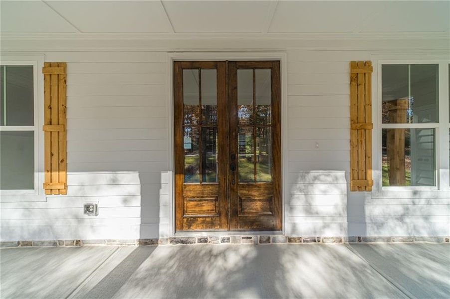 Exterior details and patio area of a home in , Monroe (Image 38).