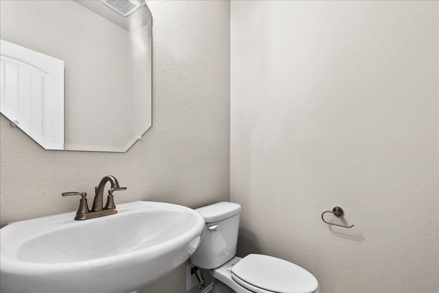 Image 39 of a home in Honeysuckle Ranch.