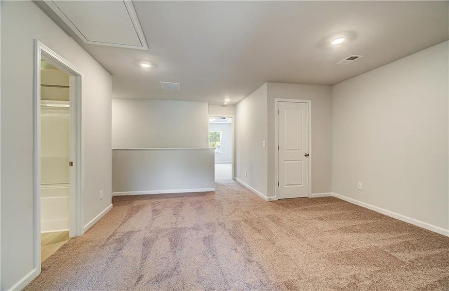 Spacious, unfurnished interior of a new home in Bowers Farm, McDonough (Image 21).