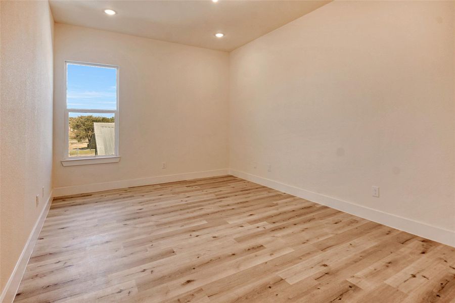 Spacious, unfurnished interior of a new home in , Houston (Image 23).
