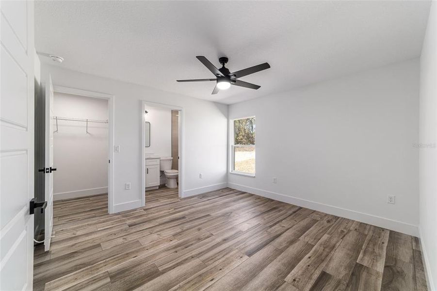 Spacious, unfurnished interior of a new home in , Dunnellon (Image 16).
