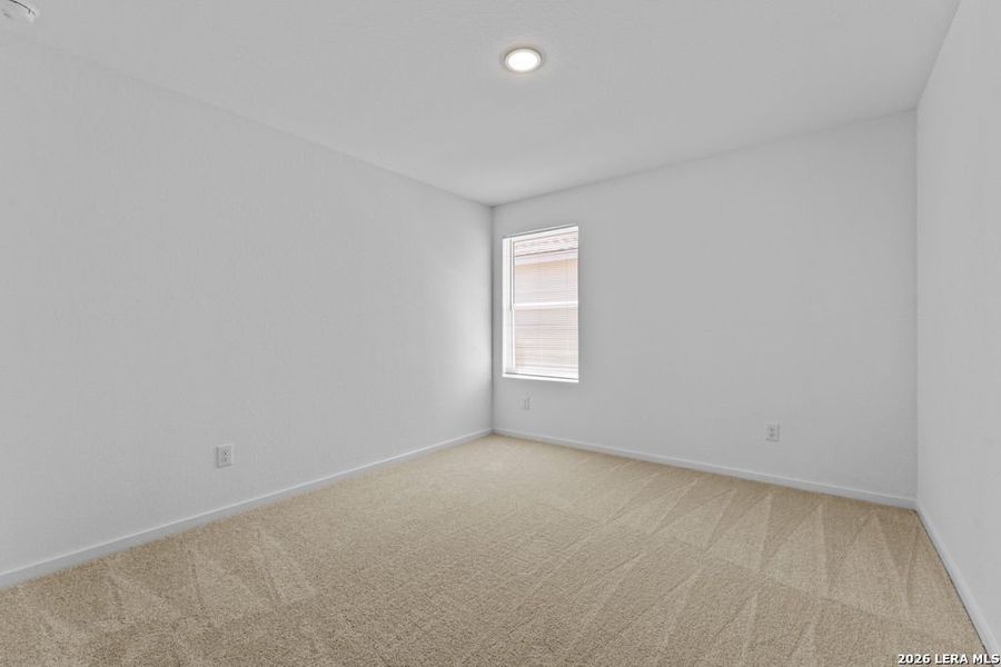 Spacious, unfurnished interior of a new home in Friendship Oaks, Fredericksburg (Image 13).