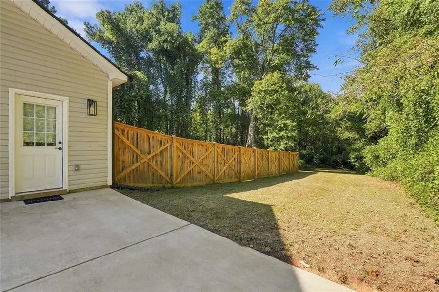 Exterior details and patio area of a home in , Temple (Image 20).