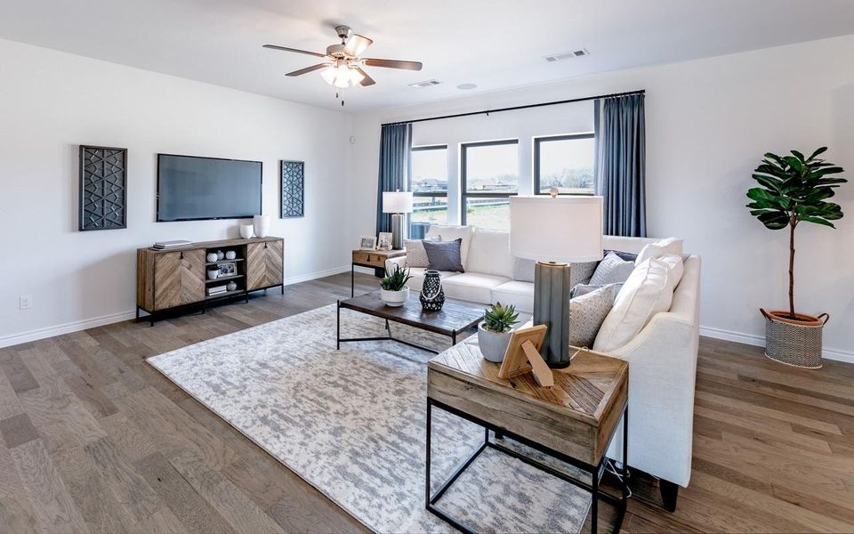 Furnished interior view inside a new home in Steed Landing, Texas City (Image 5).