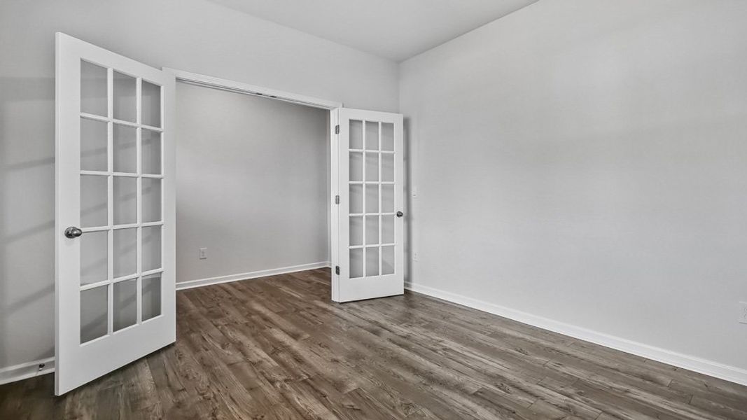 Spacious, unfurnished interior of a new home in The Landing at Summerhaven, Mebane (Image 10).