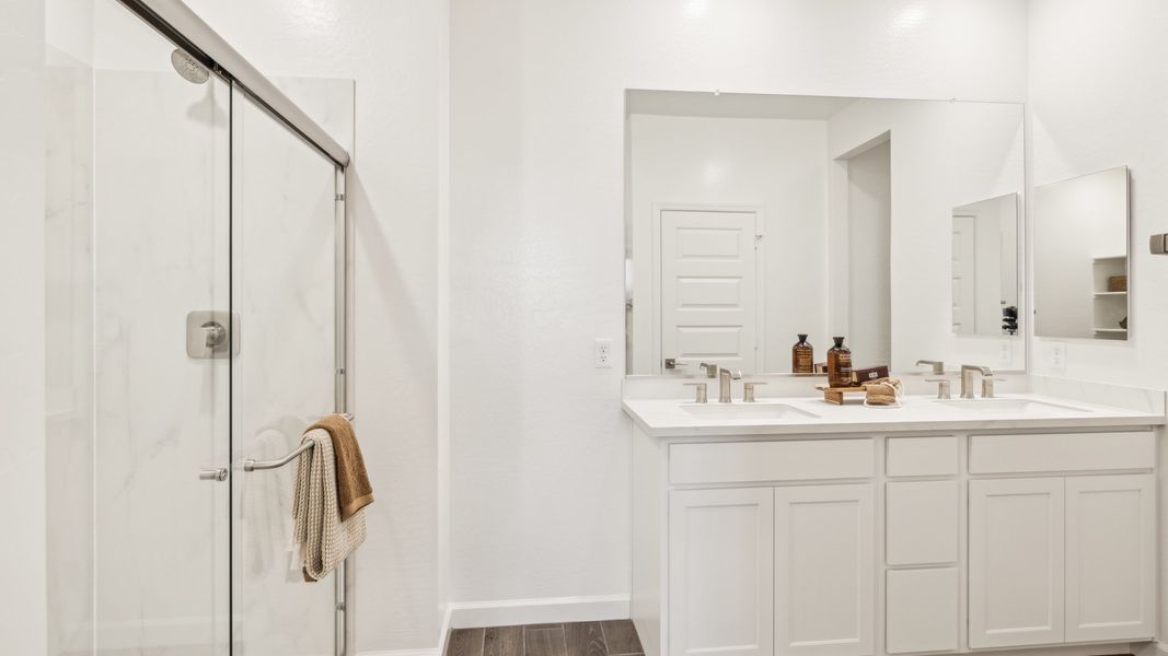 Representative furnished interior of a home built from the Laveen by D.R. Horton in The Ridge at Stone Butte, Phoenix (Image 20).